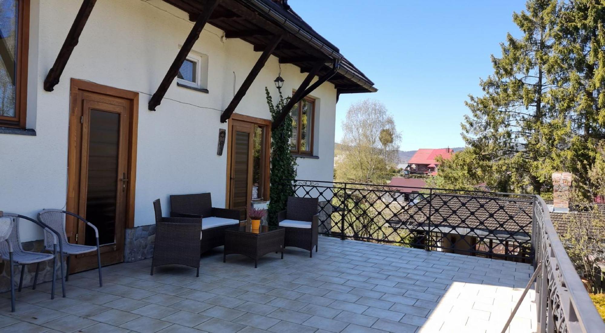 Mountain House Otel Ustrzyki Dolne Dış mekan fotoğraf